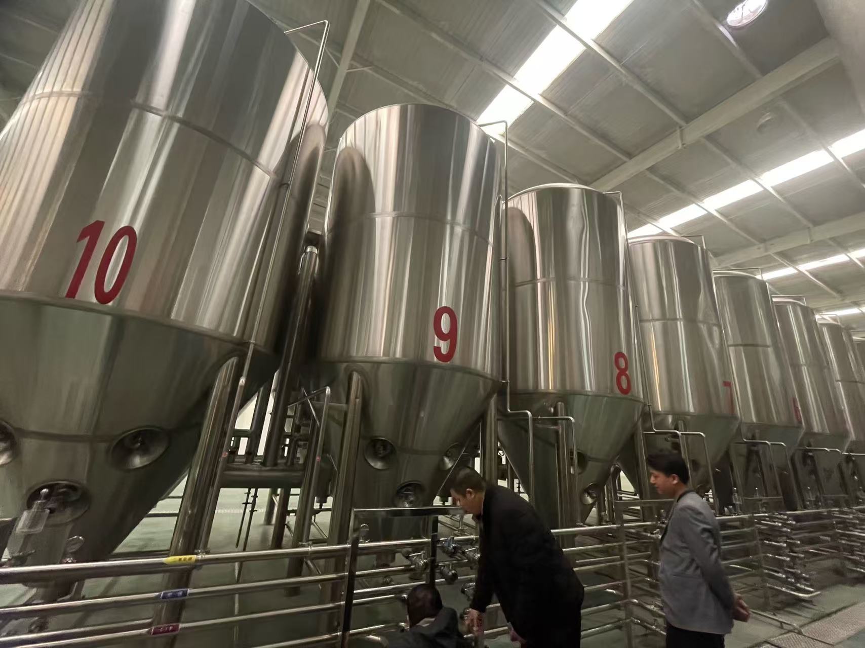 岐山精酿啤酒设备厂—平面布置、设备设计、制造、调试、培训等一条龙服务